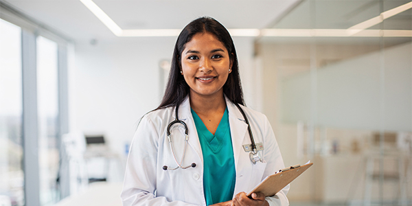 How to Choose the Best Gynaecologist in Delhi